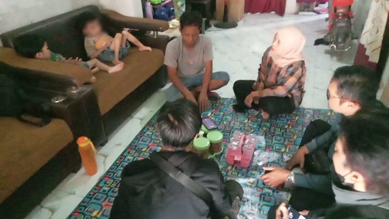 Akhir Manis Calon Siswa di Tasikmalaya: Sempat Diarahkan ke SLB, Malik Kini Resmi Jadi Siswa SDN Sindanggalih
